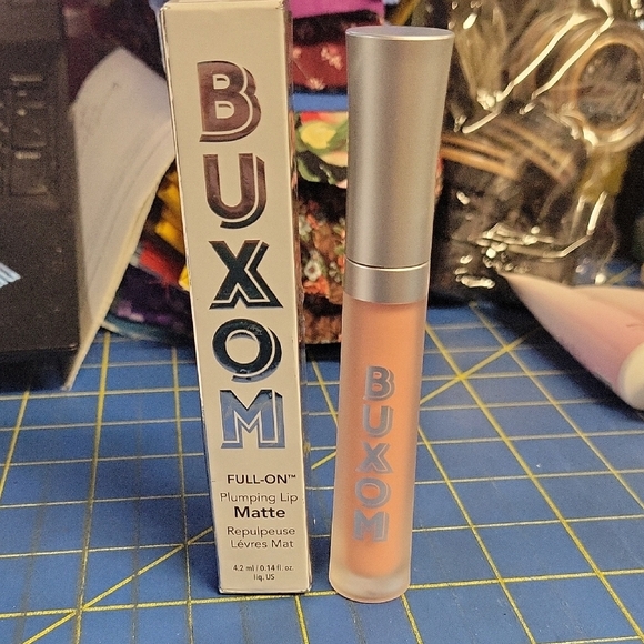 Buxom Full-On Plumping Lip Matte - Catching Rays 4.2ml NIB - Picture 1 of 2